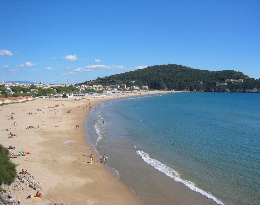 300 Gradini Beach In Gaeta Latina